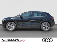 Gebraucht Audi Q4 e-tron Ambiente 194 kW (265 PS) 2023 Mythosschwarz metallic SUV