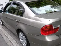Gebraucht BMW 320 170 PS (125 kW) 2009 Gold Limousine