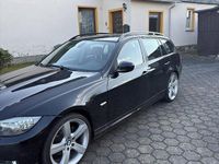 Gebraucht BMW 320 170 PS (125 kW) 2008 Schwarz Kombi
