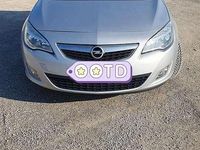 Gebraucht Opel Astra Edition 140 PS (102 kW) 2012 Silber Kombi
