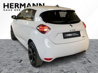 Gebraucht Renault Zoe Iconic 50 kW (69 PS) 2022 Arktisweiß (weiß) Kleinwagen