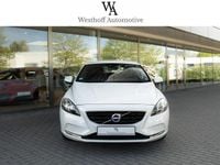 Gebraucht Volvo V40 Ocean Race 150 PS (110 kW) 2016 Crystal white pearl / metallic Kombi