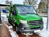 Gebraucht Mercedes 500 150 PS (110 kW) 2023 Grün (laubgrün) Van
