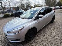 Gebraucht Ford Focus 125 PS (91 kW) 2016 Silber Limousine