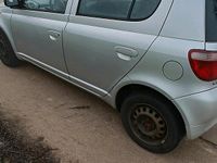 Gebraucht Toyota Yaris 86 PS (63 kW) 2002 Grau Kleinwagen