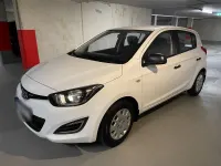 Gebraucht Hyundai i20 86 PS (63 kW) 2014 Weiß Kleinwagen