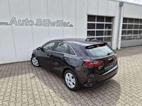 Gebraucht Kia Ceed Comfort 140 PS (102 kW) 2024 Zilinaschwarz metallic Kleinwagen