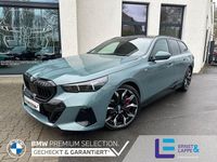 Gebraucht BMW 550e M Sport 489 PS (359 kW) 2025 Cape york grün Kombi