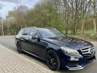 Gebraucht Mercedes E250 204 PS (150 kW) 2013 Blau Kombi