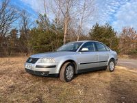 Gebraucht VW Passat 101 PS (74 kW) 2003 Silber Limousine
