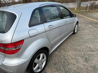 Gebraucht Mercedes E200 193 PS (141 kW) 2006 Silber Limousine