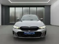 Gebraucht BMW 330 M Sport 286 PS (210 kW) 2023 Grau / skyscraper grau (metallic) Kombi
