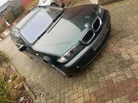 Gebraucht BMW 320 150 PS (110 kW) 2002 Grün Kombi