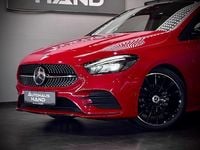 Gebraucht Mercedes B200 AMG line 150 PS (110 kW) 2019 Rot Van / Kleinbus