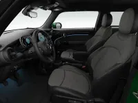 Gebraucht Mini Cooper Classic 136 PS (100 kW) 2023 Grün Kleinwagen