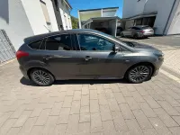 Używany Ford Focus ST 182 KM (133 kW) 2018 Czarny Sedan/Limuzyna