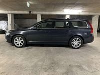 Gebraucht Volvo V70 Momentum 181 PS (133 kW) 2016 Grau Kombi