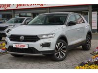 Usado VW T-Roc Active 150 HP (110 kW) 2022 Azul SUV