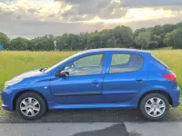 Gebraucht Peugeot 206+ 60 PS (44 kW) 2010 Blau Kleinwagen