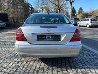 Second-hand Mercedes E200 163 CP (119 kW) 2003 Argintiu Berlinǎ
