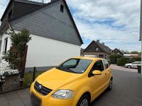 Usata VW Fox 54 CV (39 kW) 2010 Giallo Utilitaria