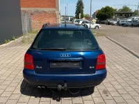 Używany Audi A4 S-Line 165 KM (121 kW) 1998 Niebieski Kombi