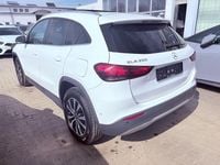 Gebraucht Mercedes GLA200 163 PS (119 kW) 2021 Weiß SUV