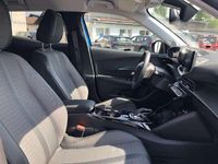 Gebraucht Peugeot e-2008 Allure 100 kW (136 PS) 2021 Blau/typ aussenverkleidung met SUV