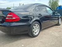 Gebraucht Mercedes E220 150 PS (110 kW) 2003 Schwarz Limousine
