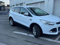 Gebraucht Ford Kuga 150 PS (110 kW) 2015 Weiß SUV