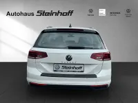 Gebraucht VW Passat R-line 150 PS (110 kW) 2022 Weiß Kombi