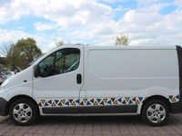 Usata Opel Vivaro 90 CV (66 kW) 2011 Bianco Monovolume