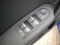 Gebraucht Renault Captur Techno 91 PS (66 kW) 2023 Blau SUV