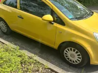 Gebraucht Opel Corsa Edition 66 PS (48 kW) 2009 Gelb Kleinwagen