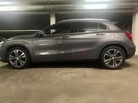 Gebraucht Mercedes GLA200 136 PS (100 kW) 2015 Grau SUV