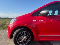 Gebraucht VW up! 68 PS (50 kW) 2014 Rot Kleinwagen
