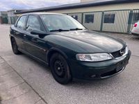 gebraucht Opel Vectra 1,6i Automatik+Klima+Kein TÜV