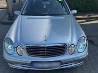 Usata Mercedes E320 204 CV (150 kW) 2005 Grigio Berlina