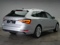 Gebraucht Skoda Superb LAURIN & KLEMENT 190 PS (139 kW) 2022 Silber Limousine