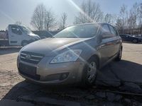 Gebraucht Kia Ceed EX 122 PS (89 kW) 2007 Beige Kleinwagen