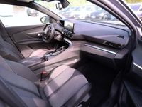 Gebraucht Peugeot 5008 Allure 136 PS (100 kW) 2024 Gris artense SUV