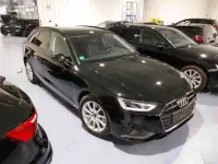 Gebraucht Audi A4 Basis 150 PS (110 kW) 2022 Mythosschwarz metallic Kombi
