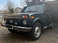 Gebraucht Lada niva 83 PS (61 kW) 2017 Grün SUV