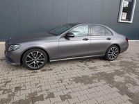 Gebraucht Mercedes E220 Avantgarde 194 PS (142 kW) 2019 Grau Limousine
