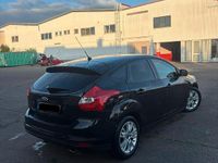 Second-hand Ford Focus 150 CP (110 kW) 2011 Negru Berlinǎ