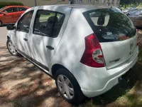 Gebraucht Dacia Sandero 75 PS (55 kW) 2009 Weiß Limousine