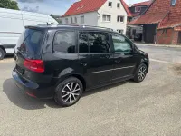 Gebraucht VW Touran Highline 140 PS (102 kW) 2010 Deep black perleffekt Van / Kleinbus