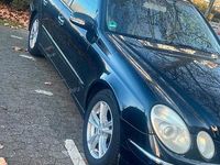 Gebraucht Mercedes E240 177 PS (130 kW) 2004 Schwarz Kombi