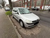 Używany Opel Corsa 58 KM (42 kW) 2002 Srebrny Hatchback
