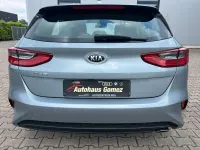 Gebraucht Kia Ceed Vision 140 PS (102 kW) 2019 Silber Kleinwagen
